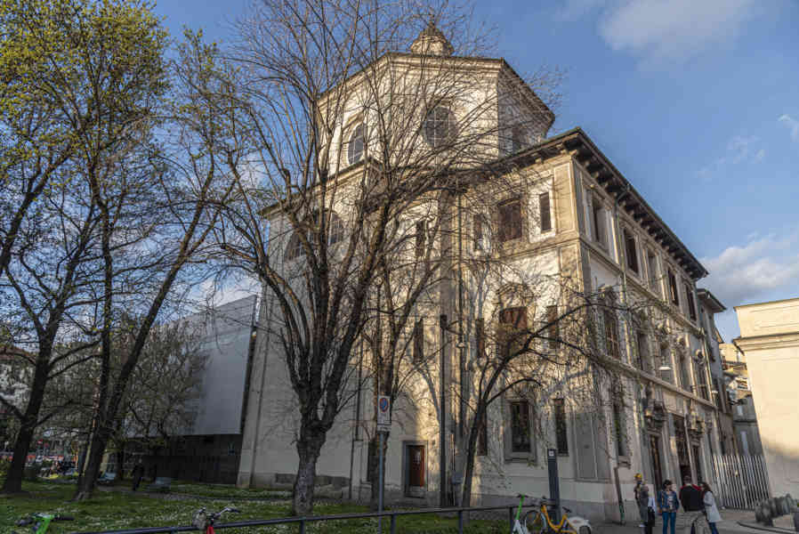 Italia - Milán 129 - iglesia de San Bernardino alle Ossa.jpg